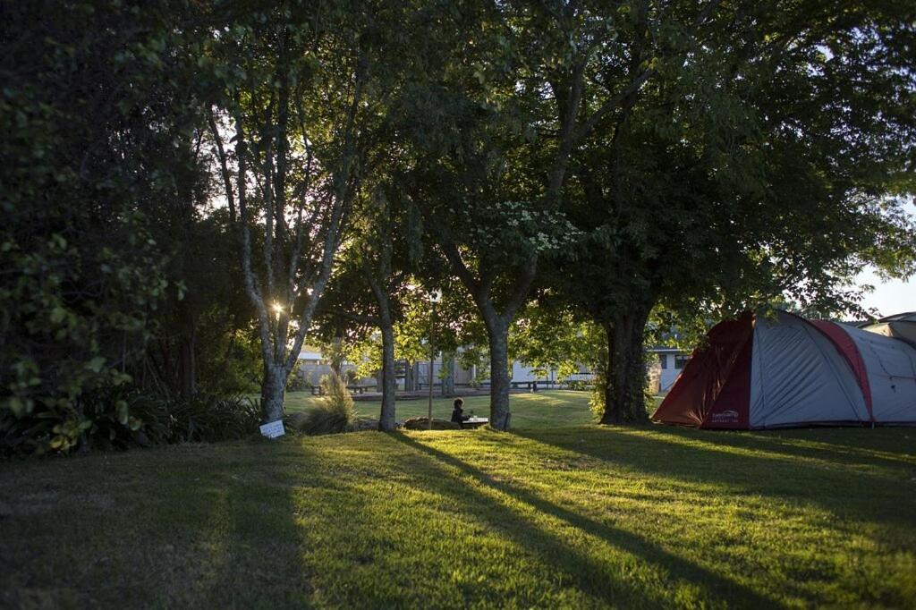 Holdens Bay Holiday Park 로토루아 외부 사진