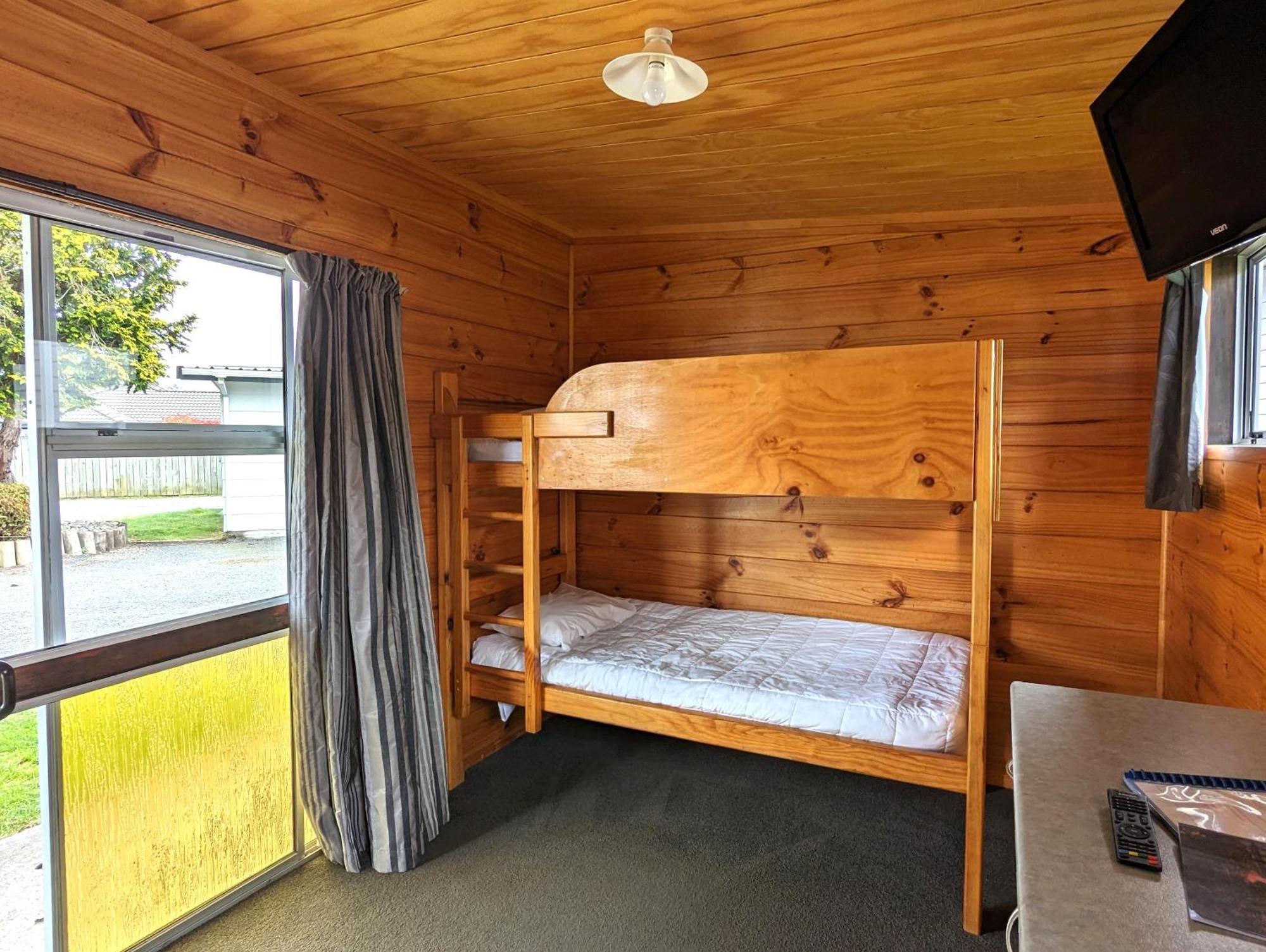 Holdens Bay Holiday Park 로토루아 외부 사진
