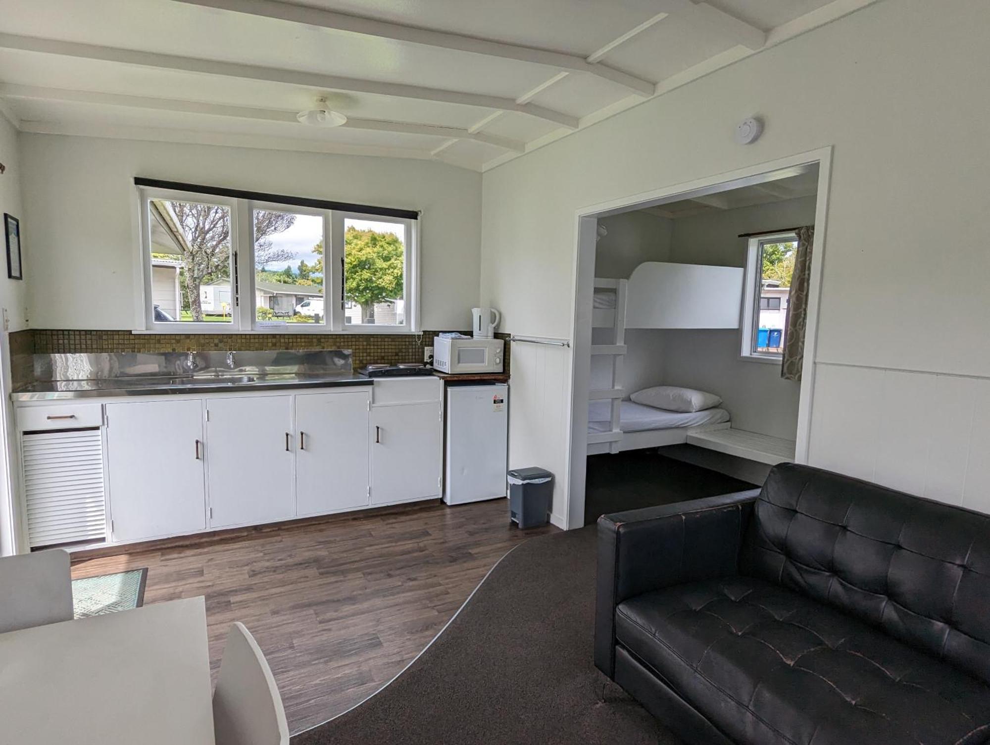 Holdens Bay Holiday Park 로토루아 외부 사진