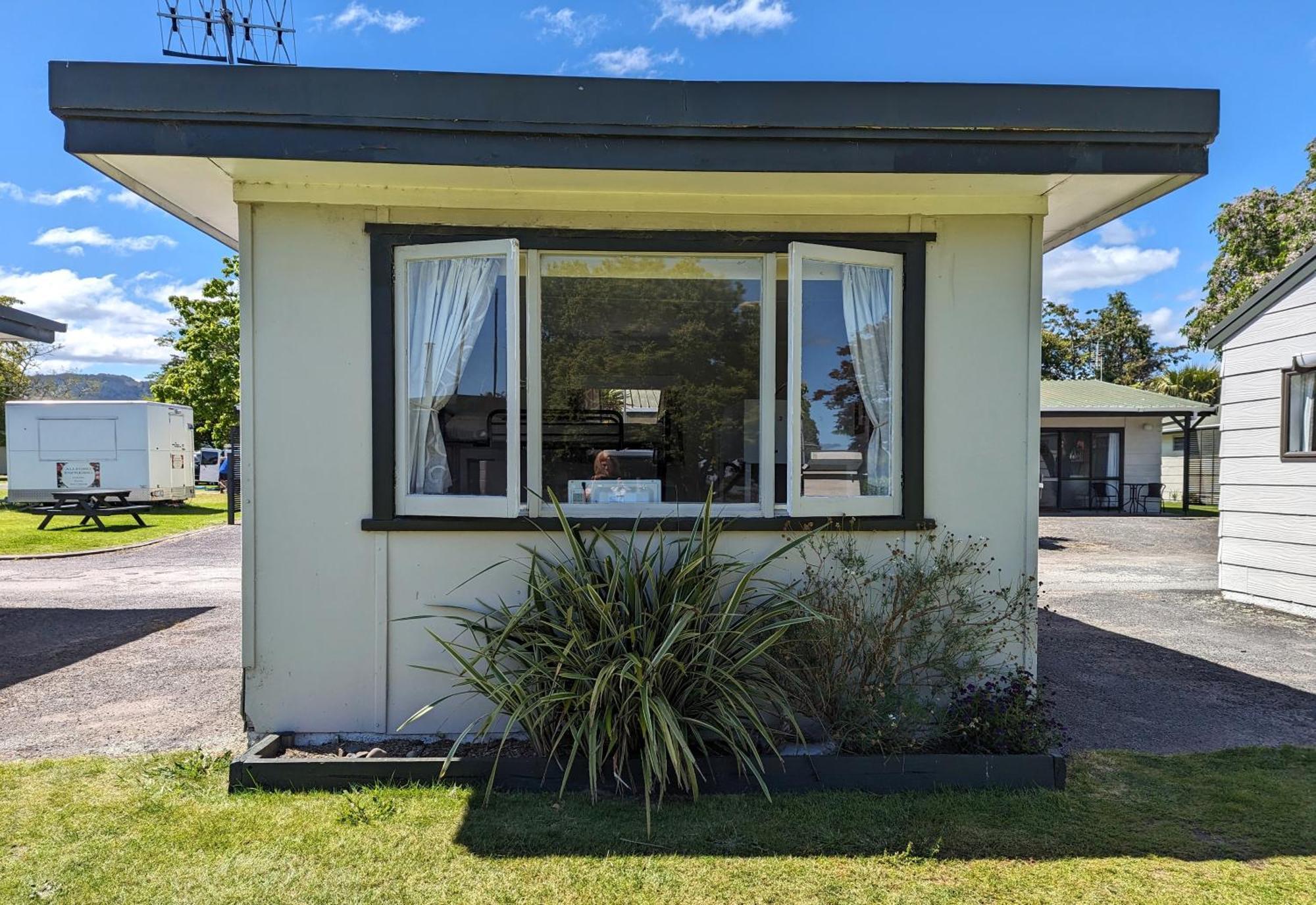 Holdens Bay Holiday Park 로토루아 외부 사진