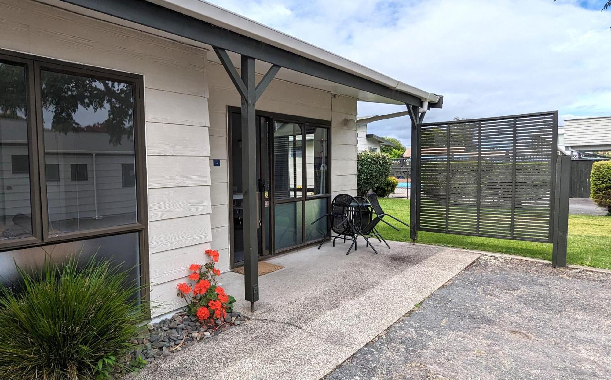 Holdens Bay Holiday Park 로토루아 외부 사진
